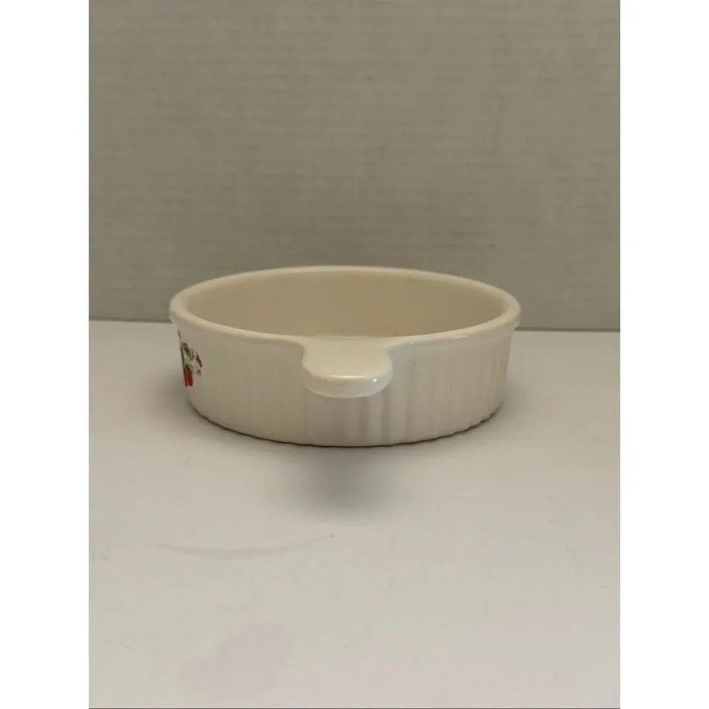 Vintage Strawberries & Floral White Round Stoneware Baking Dish with Handle
